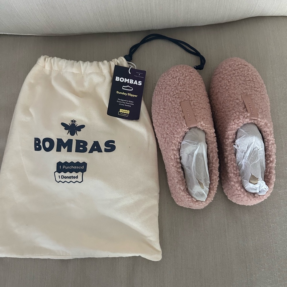 Bombas Soft Pink Fleece Slippers